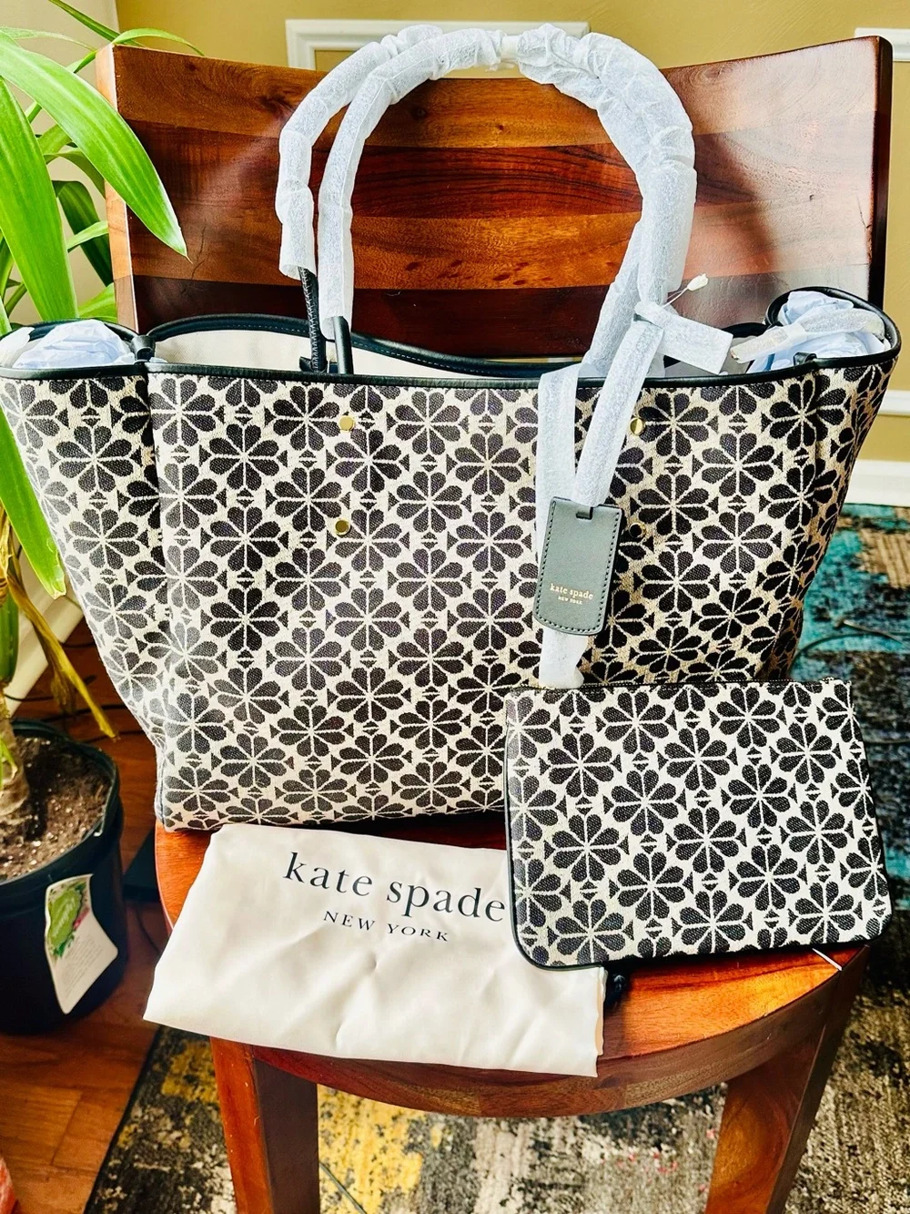 kate spade Sand Multi Spade Flower Jacquard Large Everything Tote w/ Wristlet